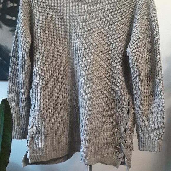 Gray Cardigan - Picture 6 of 8